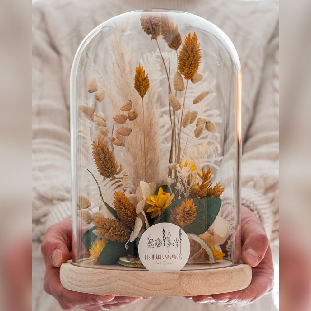 Cloche en verre avec socle : livraison par Flowers Maroc